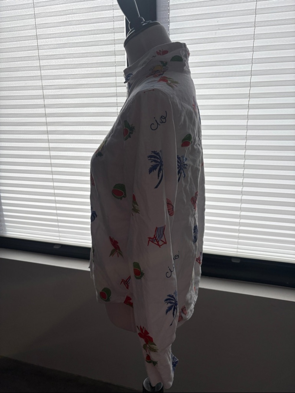 C&C CALIFORNIA White Woman’s Button-Up Shirt with Tropical Print - Picture 3 of 7